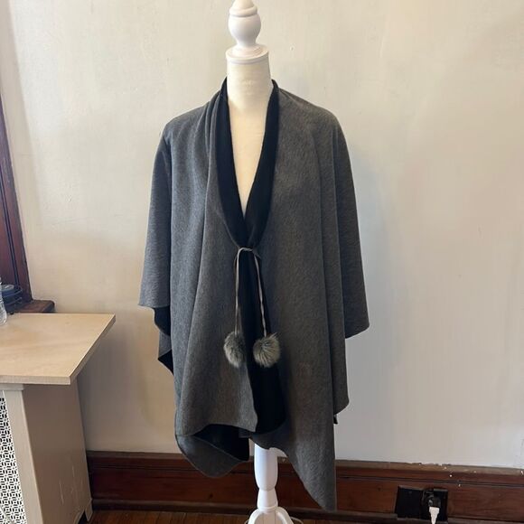 Marc New York charcoal gray black interior cape with pom pom tassels OS NWT - Picture 4 of 8